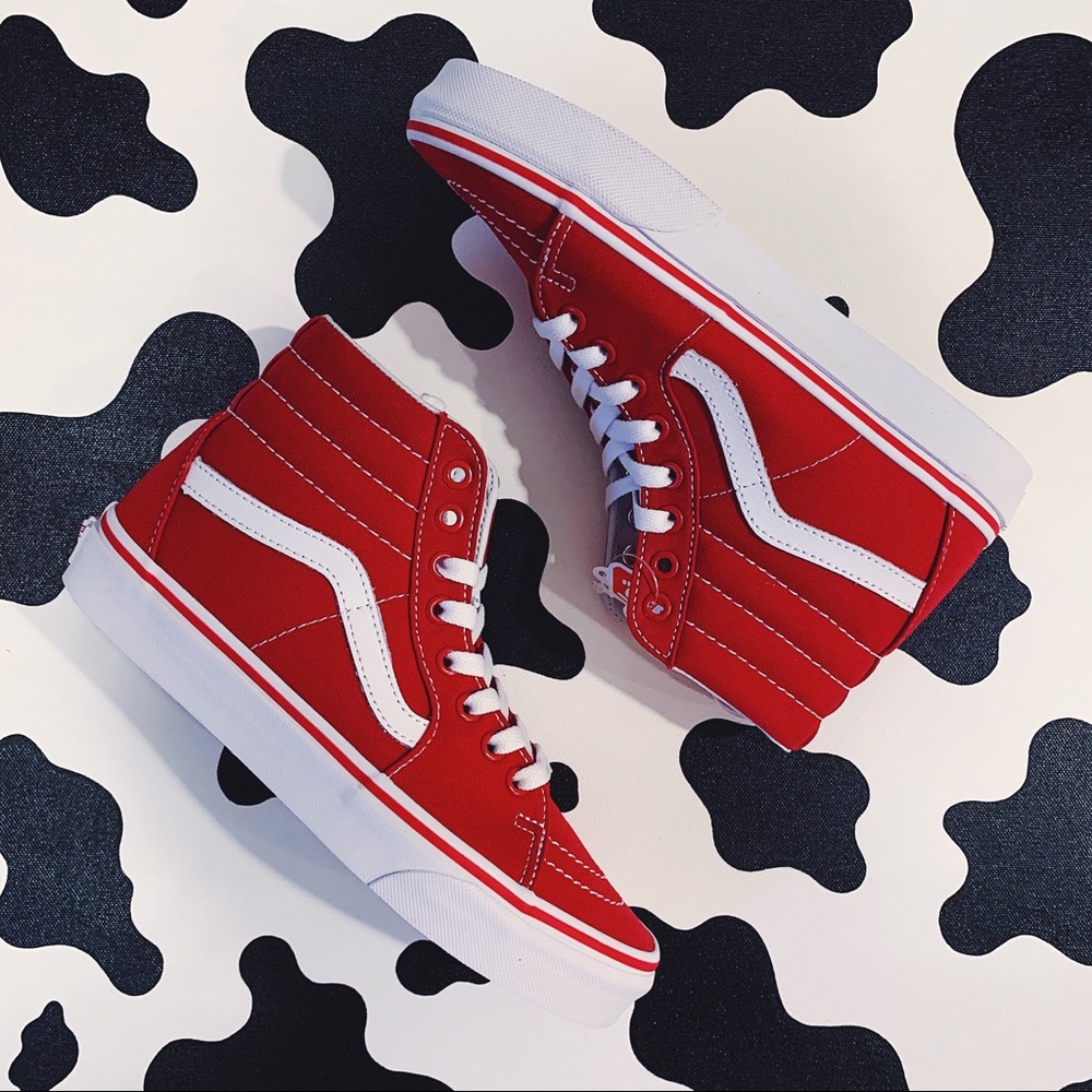 Vans Sk8-Hi Red ✨⭐️ HOST PICK ⭐️✨